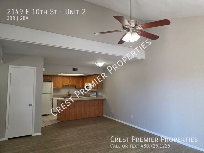 Foto del edificio - 2149 E 10th St