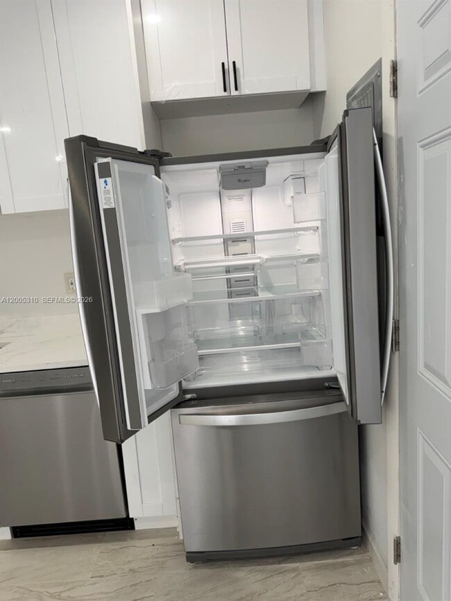 Foto del edificio - 2335 NW 68th St