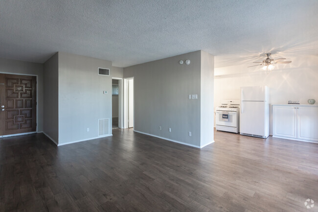 1HAB,1BA- 750SF- Sala de estar - Terraces at South Pasadena Apartments