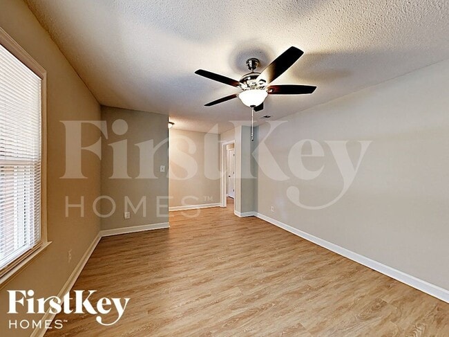 Building Photo - 6107 Rockwell Dr