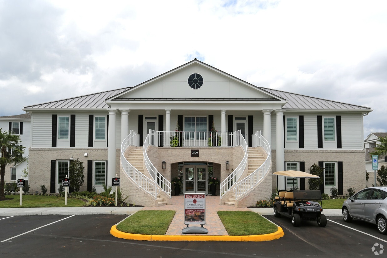 Community - Southern Pine