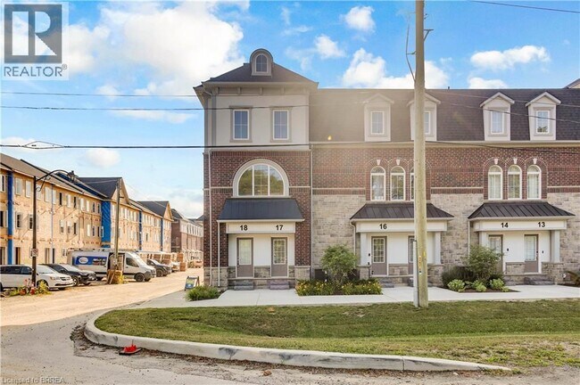 Photo du bâtiment - 677 Park Rd N