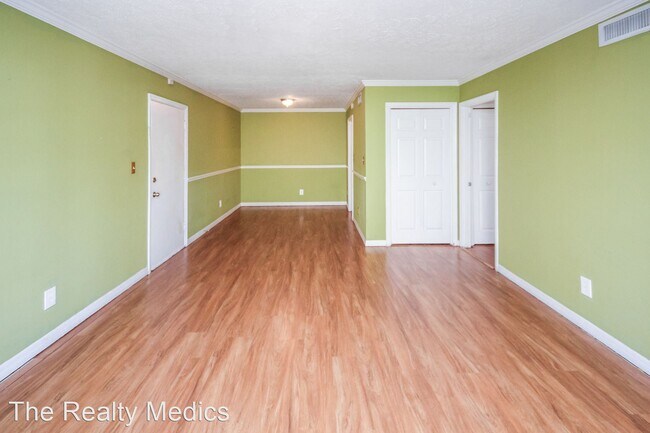 Building Photo - 2 br, 2 bath House - 325 Wymore Rd Apt 207