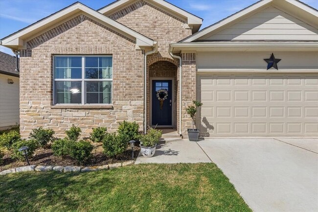 Building Photo - 112 Rainmaker Cv