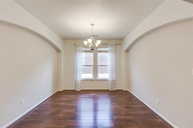 Building Photo - 15524 Belfin Dr