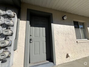 Building Photo - 2075 Isle Royal Ct SE