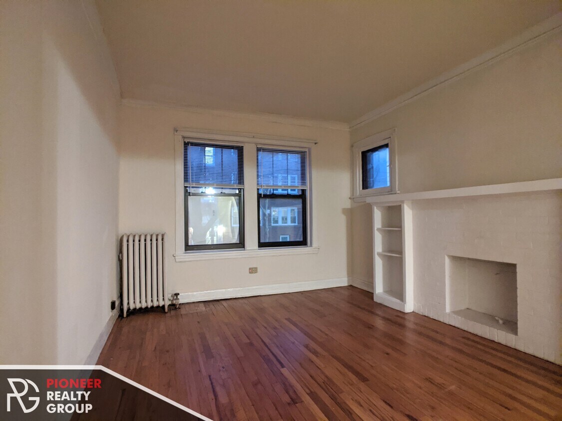 4846 N Rockwell St Unit 1, Chicago, IL 60625 Apartments in Chicago