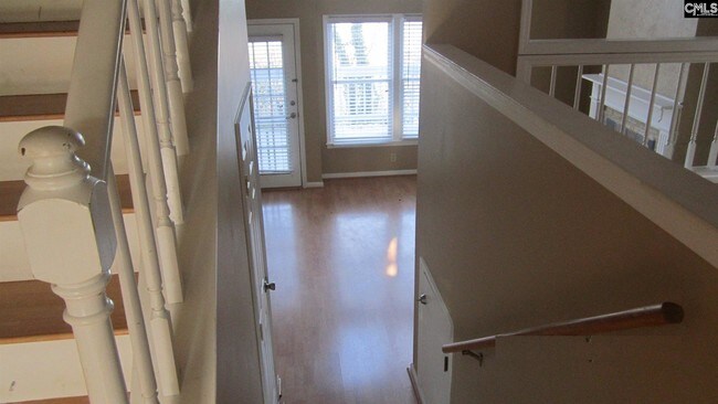 Building Photo - 200 River Bluff Way