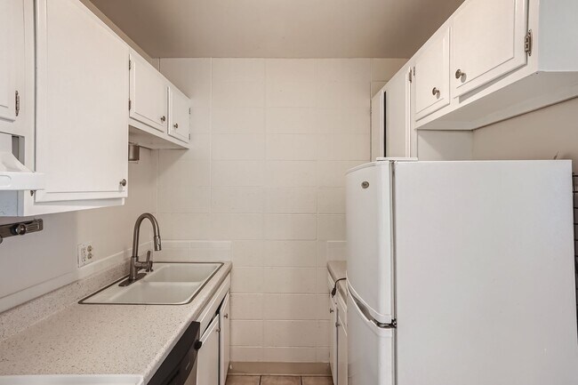 Foto del edificio - 901 S Taft Hill Road