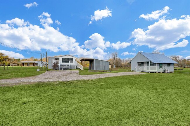 Building Photo - 5806 -A TX-35