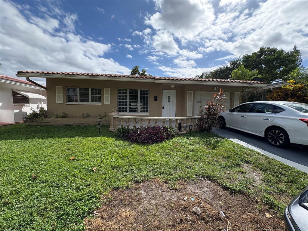 Foto principal - 6712 NW 60th St