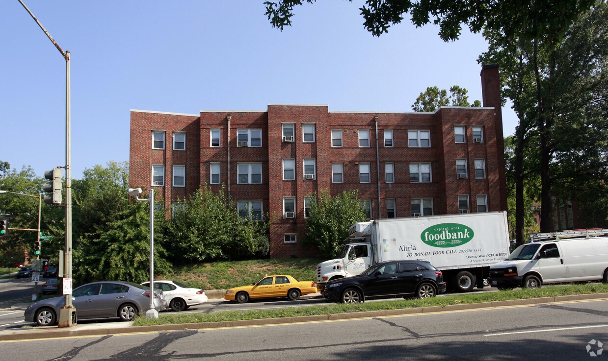 Foto del edificio - 5915-5919 14th St NW