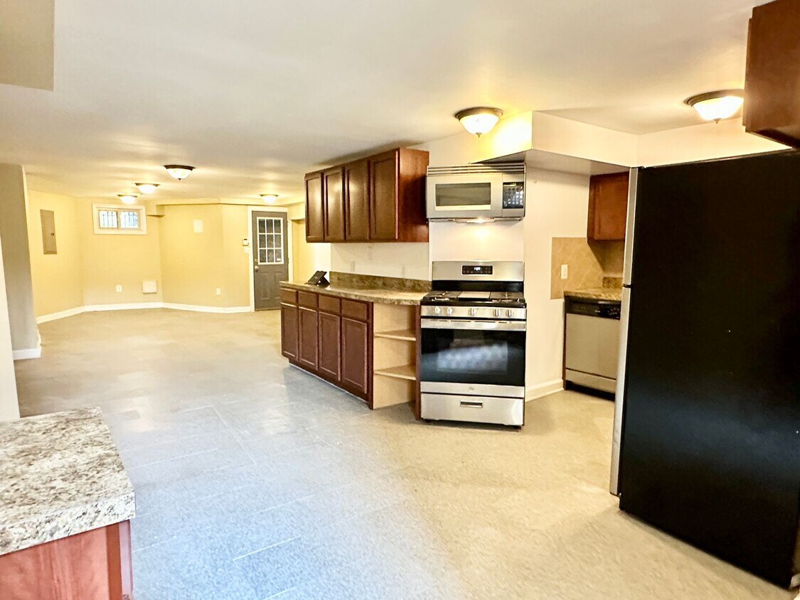 Foto principal - 2 Bed 1 Bath Adams Morgan