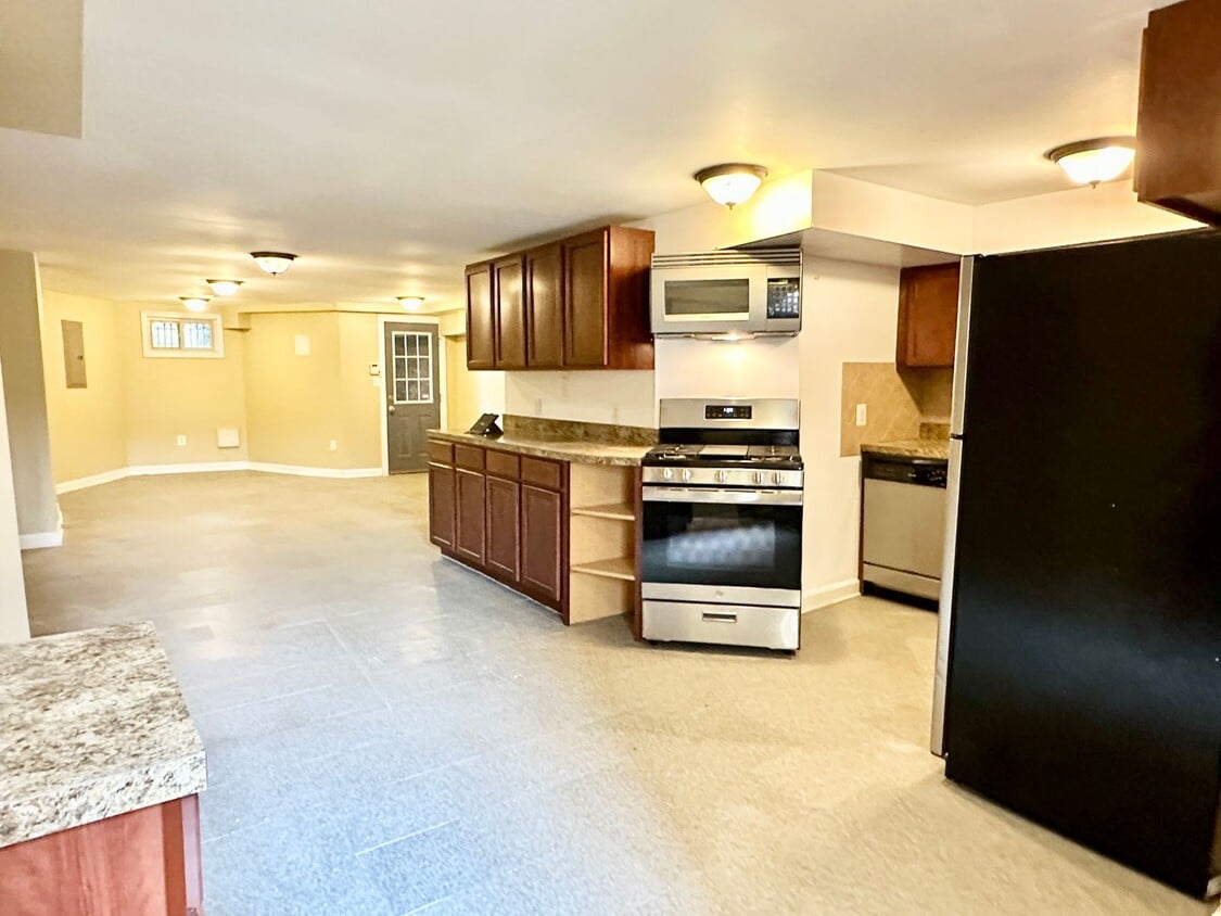 Primary Photo - 2 Bed 1 Bath Adams Morgan