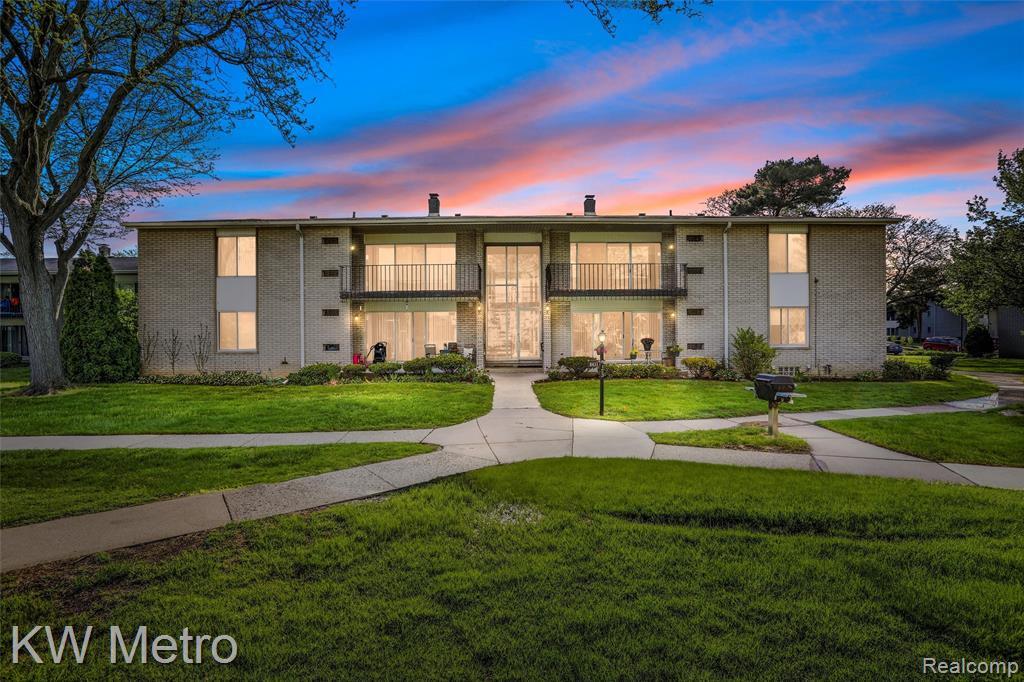 Foto principal - 8433 Kennedy Cir N