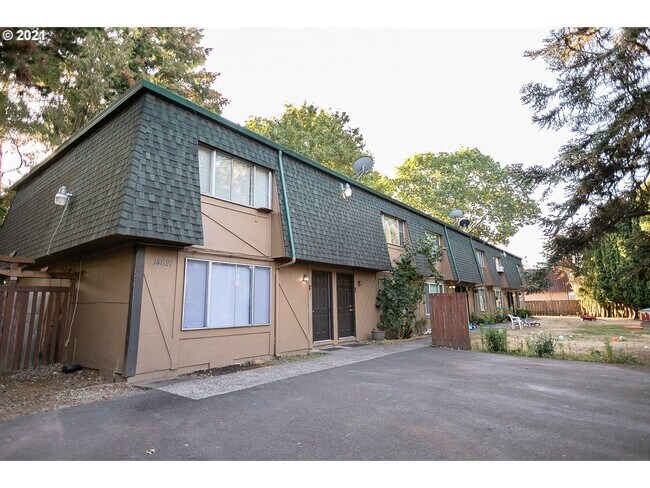 Foto del edificio - 14621 NE Coast Pine Ct