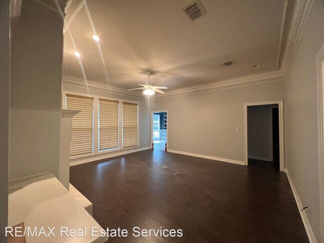 Foto del edificio - 3 br, 2 bath House - 9077 Campfire Lane