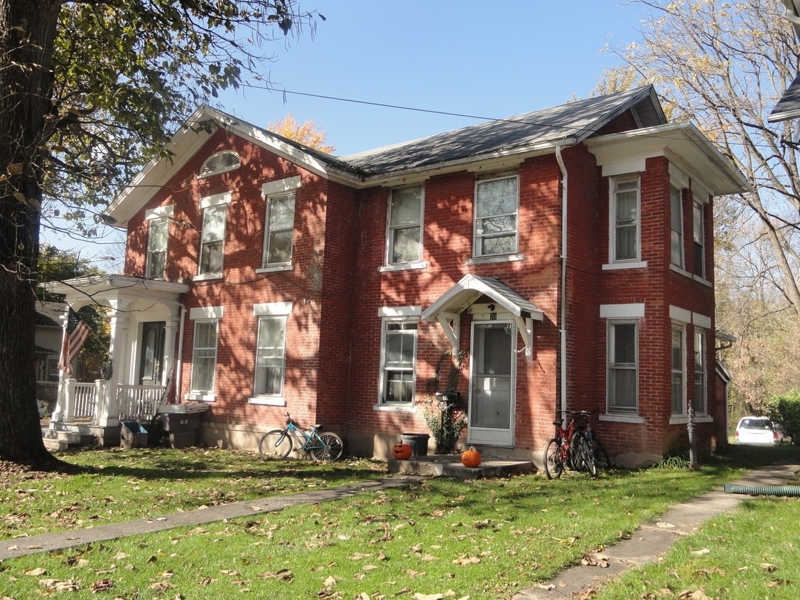 Primary Photo - 70 Bristol St