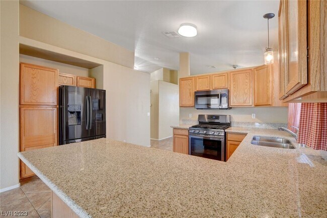 Foto del edificio - 7865 Blue Charm Ave