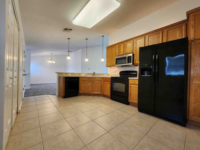 Building Photo - 4401 SW 52nd Cir