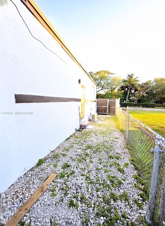 Building Photo - 1011 NW 145th St