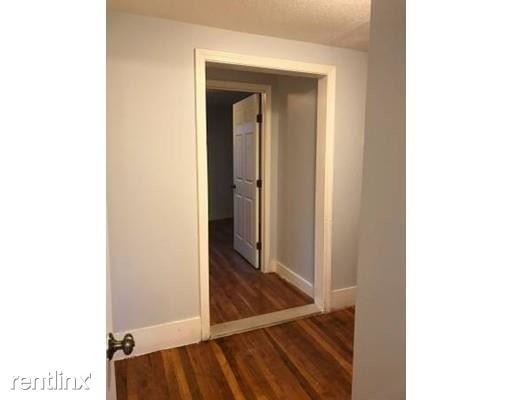 Building Photo - 3 br, 1 bath Apartment - 68 Bonair St Apt 2