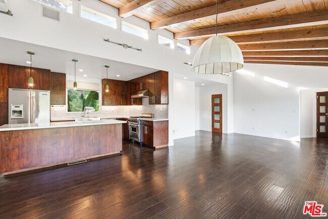 Foto del edificio - 3476 Troy Dr