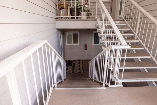 Foto del edificio - 3168 Via Vista