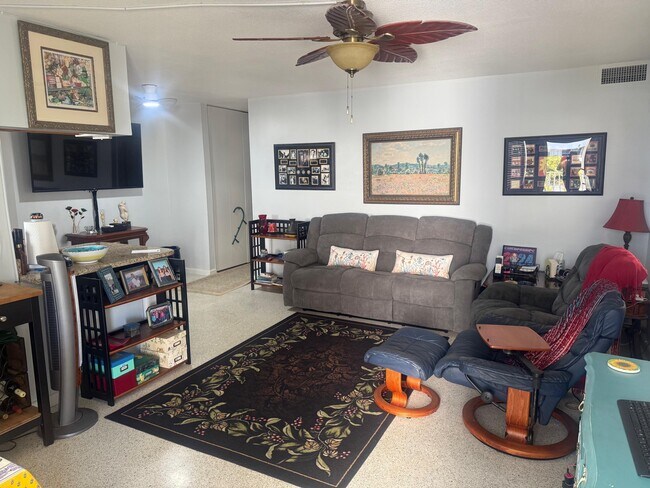 Building Photo - 3600 N Ocean Dr