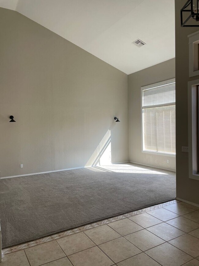 Building Photo - Gilbert 5 bedroom (Gateway Ranch)