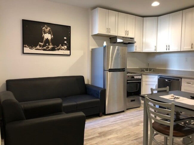 Building Photo - 2415 Lorillard Pl