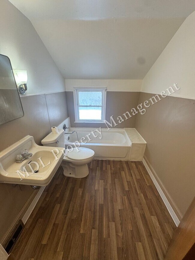 Foto del edificio - 909 Mackinaw St