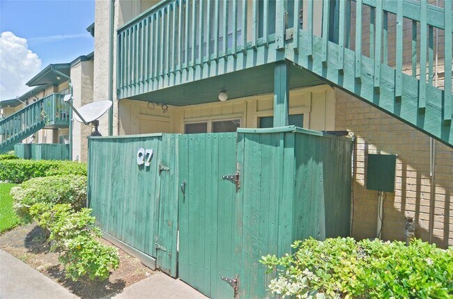 Foto del edificio - 1516 Bay Area Blvd