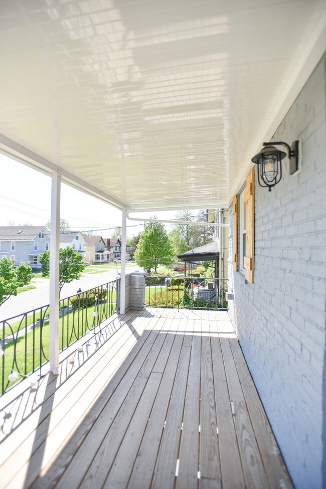 Photo - Zinsle Flats House