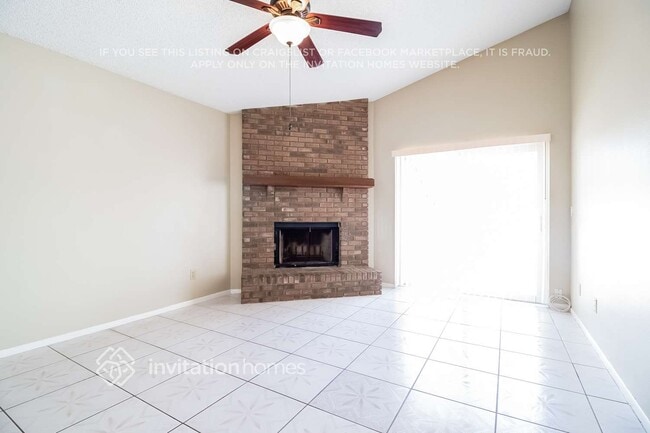 Building Photo - 1369 Tindaro Dr
