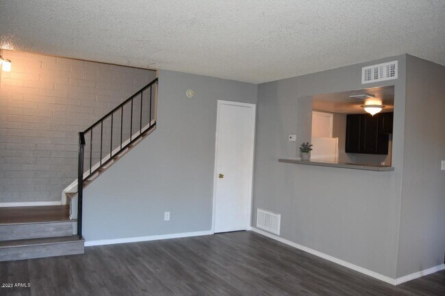 Building Photo - 4485 E Wood St