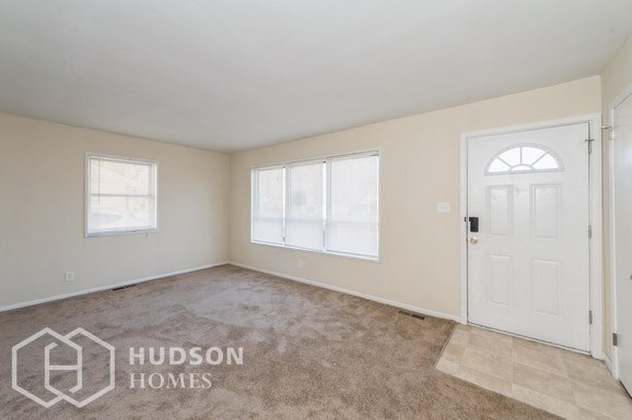 Building Photo - 2826 Schofield Ave