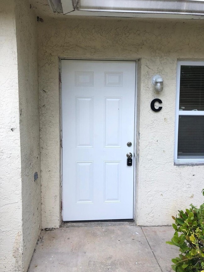 Building Photo - 5060 Sanctuary Way