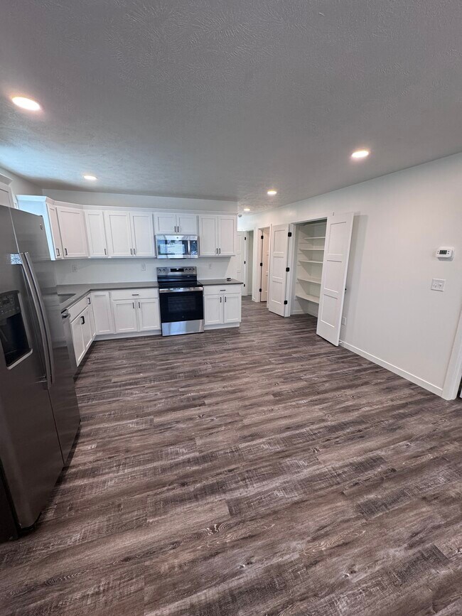 Foto del edificio - 202 E Plum St