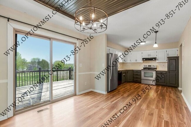 Foto del edificio - Modern Beauty in River Oaks/Grandview