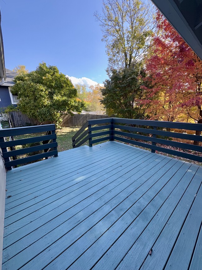 Building Photo - 6029 Lockard Ave