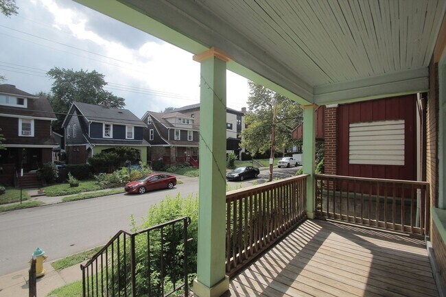 Building Photo - 329 South Avenue