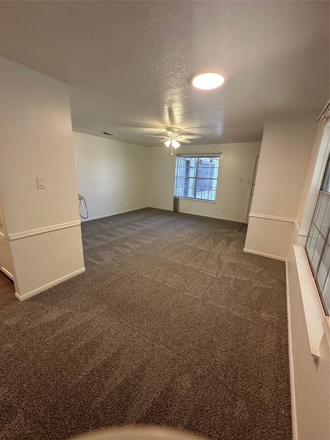 Building Photo - 709 Skylark Rd