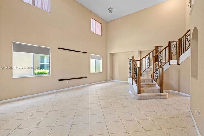 Foto del edificio - 20530 NW 12th Ct