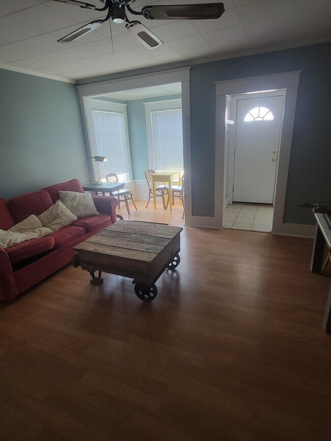 727 Forest Ave Unit A, Frankfort, MI 49635 Apartments in Frankfort