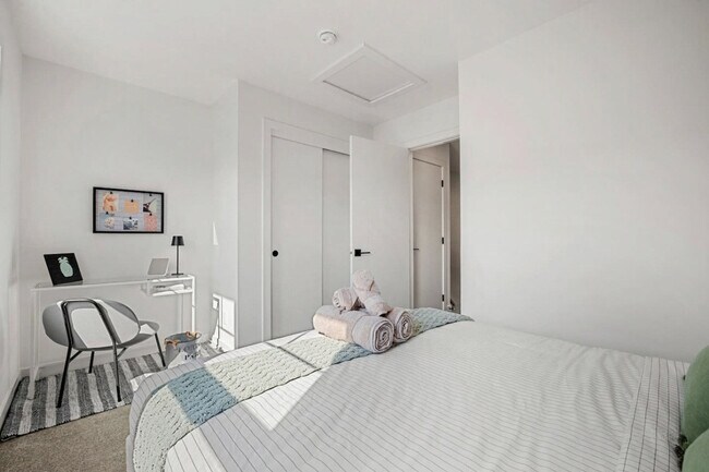 Photo du bâtiment - 2231-2281 81 St S W