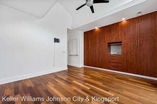 Building Photo - 2 br, 2.5 bath House - 108 Furches Dr Unit 16