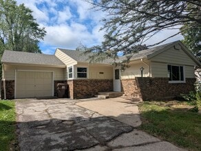 Building Photo - 1904 Wisteria Rd