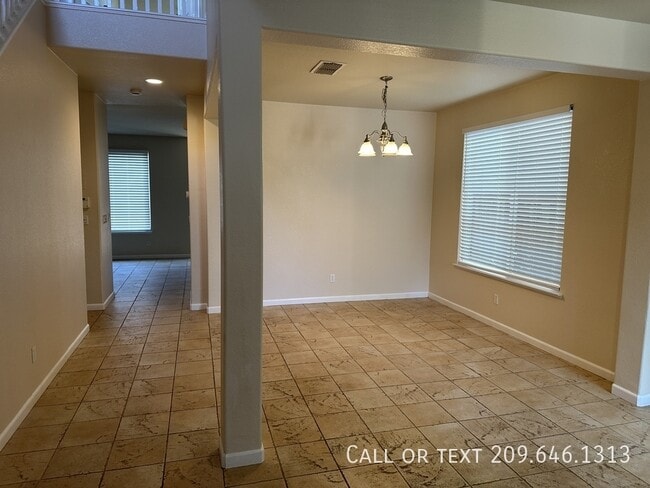 Foto del edificio - 274 Finchwood Dr