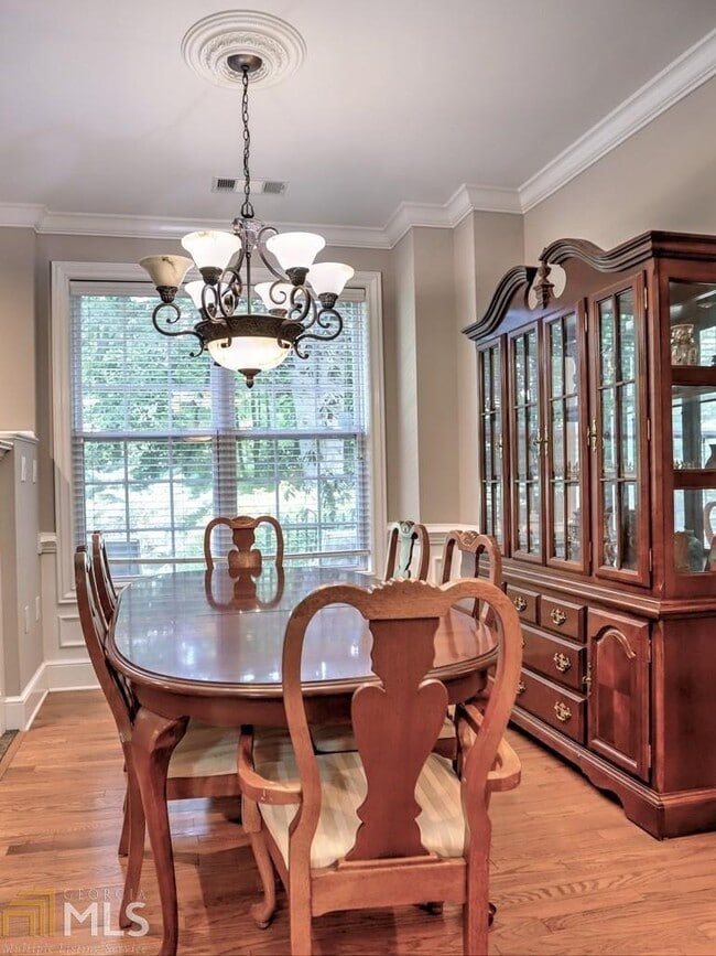 Building Photo - 4805 Ivy Ridge Dr SE